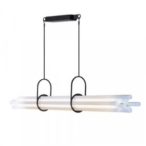 NL12 de chez DCW, suspension lumineuse composée de tubes horizontaux suspendus dans un espace intérieur