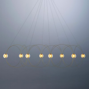 Munari 8 de chez DCW, suspension mobile composée de bras articulés multiples dans un espace intérieur