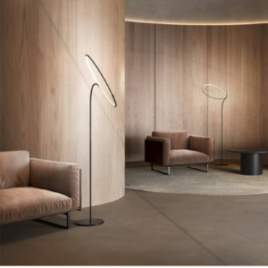 Lampadaire Poise Floor design circulaire par Kundalini