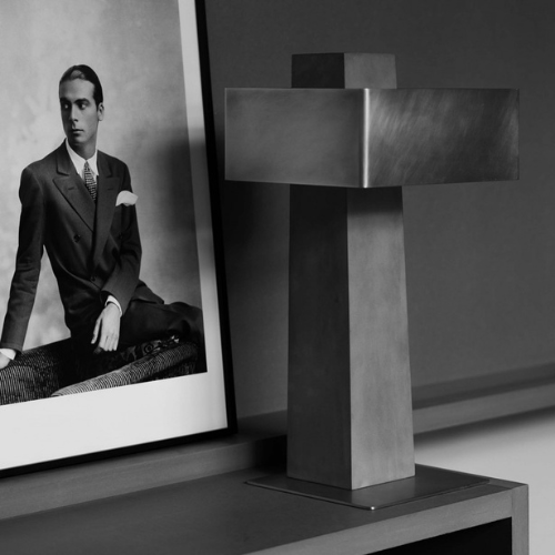 Applique Iota design minimaliste par Wever & Ducré